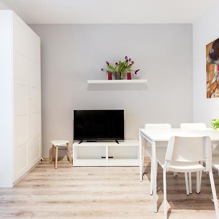 Ferienwohnung Super Apart Dywizjonu 303 175/8 Warschau Zimmer foto