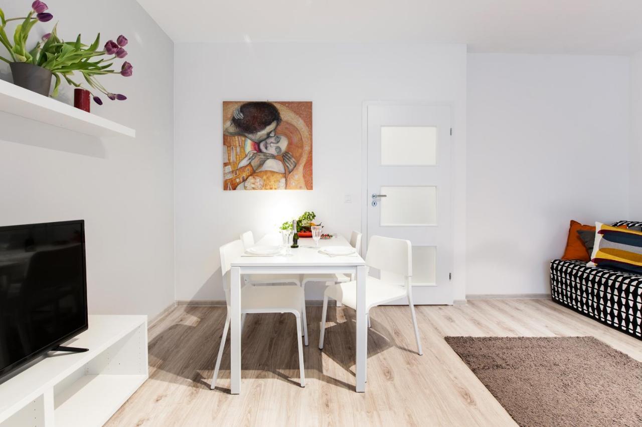 Ferienwohnung Super Apart Dywizjonu 303 175/8 Warschau Zimmer foto