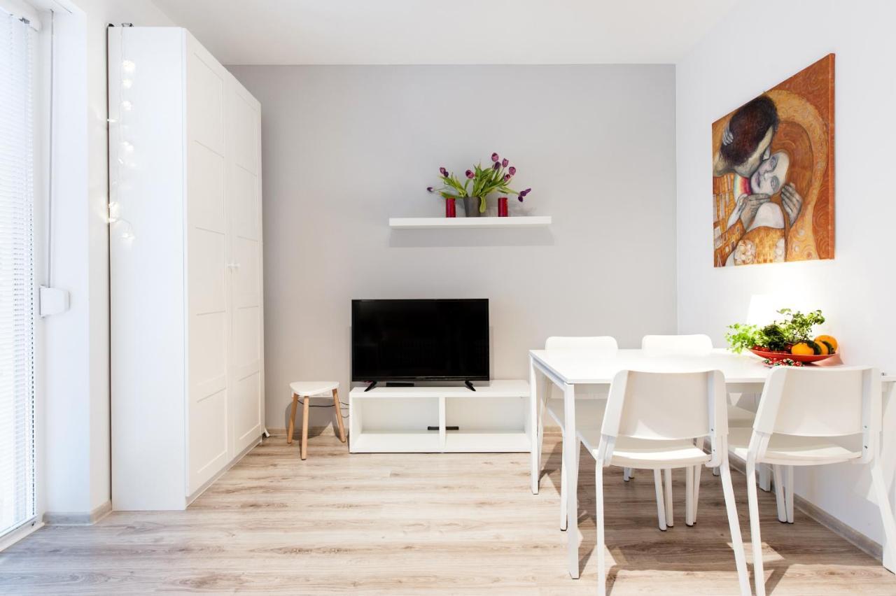 Ferienwohnung Super Apart Dywizjonu 303 175/8 Warschau Zimmer foto